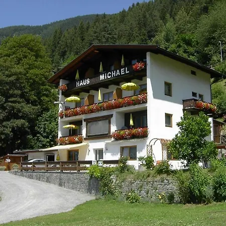 Haus Michael Apartment